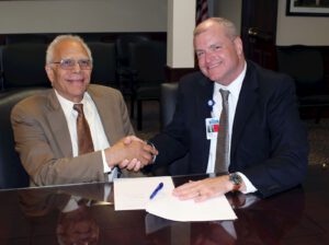 UTOrthoSigning4 University of Toledo Orthopedics affiliation with Hillsdale Hospital
